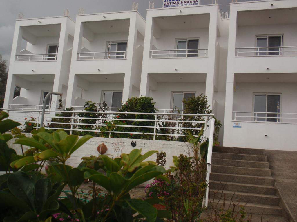 Apartment Antouan Matina *