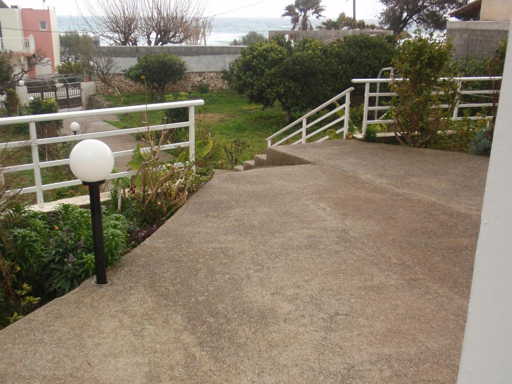 Antouan Matina Apartment *