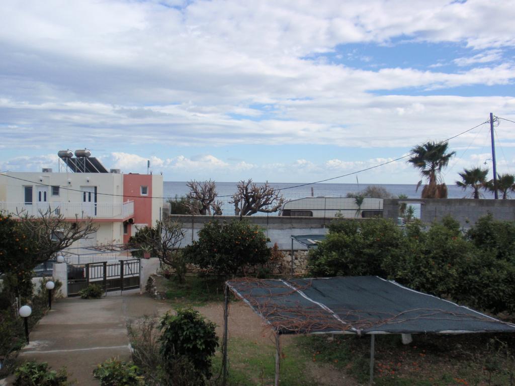 Antouan Matina Apartment *