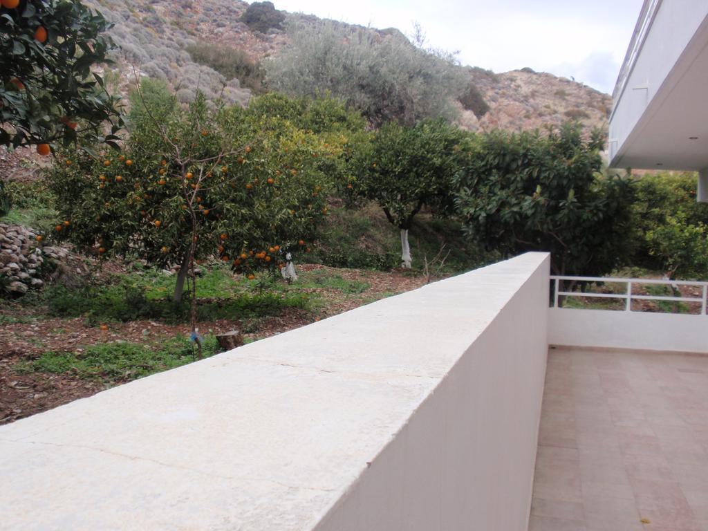 Antouan Matina * Archangelos (Rhodes)
