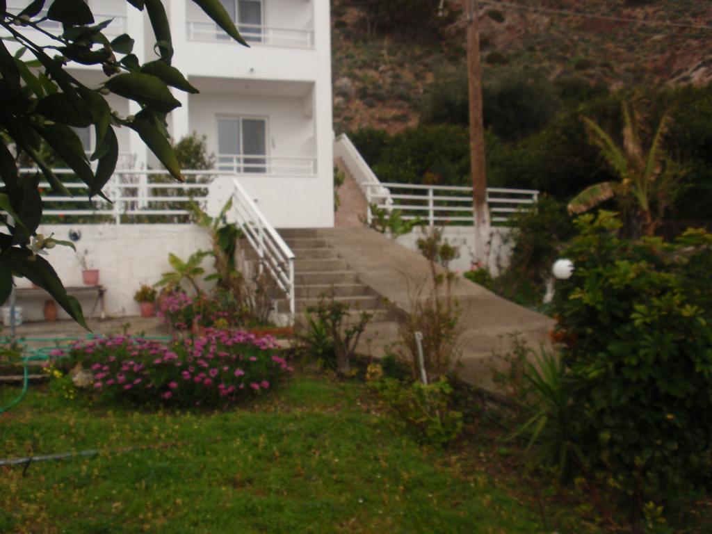Antouan Matina Apartment *